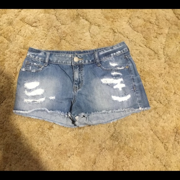 Decree Pants - Decree Slightly Distressed Jeans Shorts